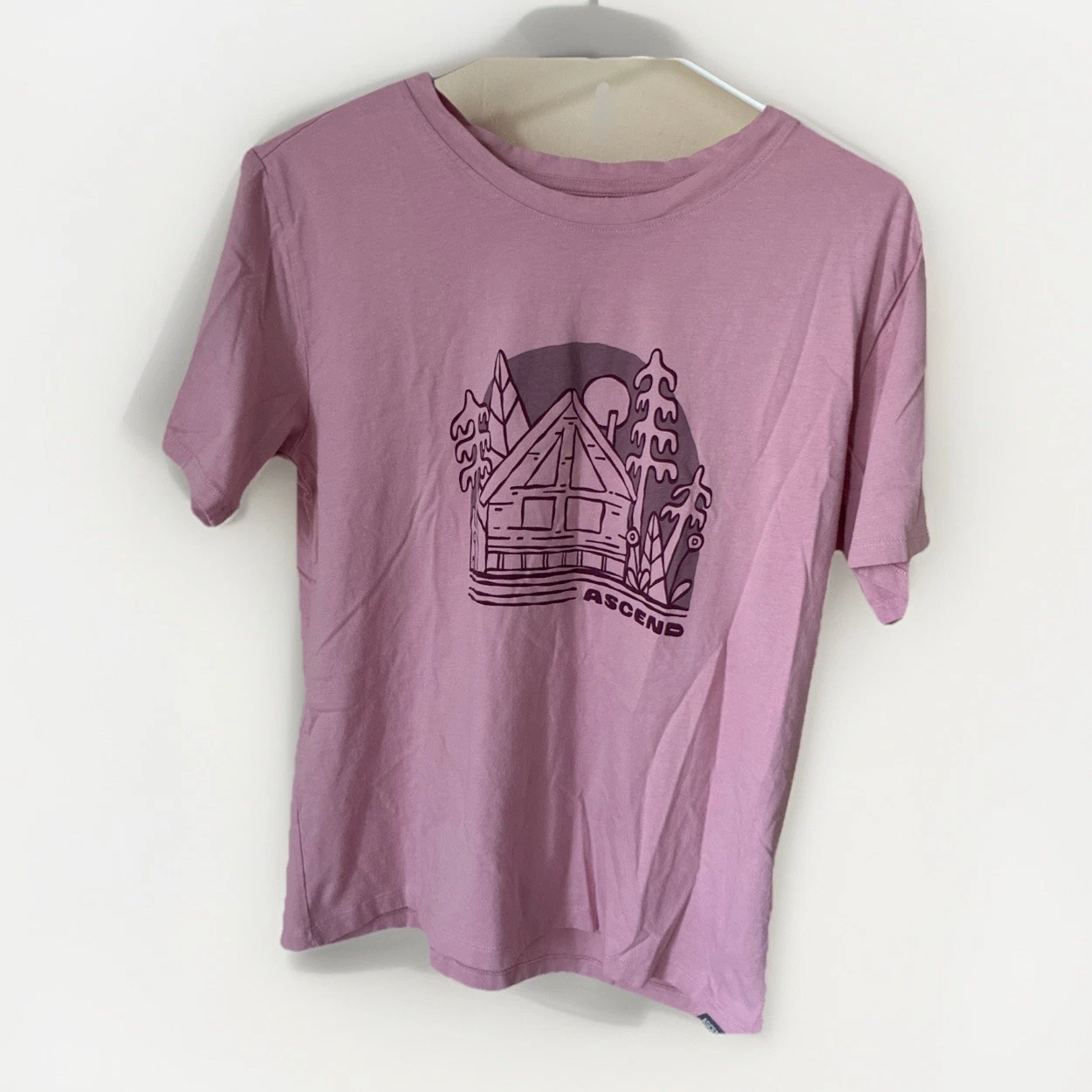 ASCEND Tshirt SS Unisex Med Log Cabin Outdoors Pink Organic Cotton NWOT