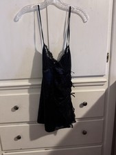 Women  s Black Sleep Top Black Size M Bows With Slit In Front