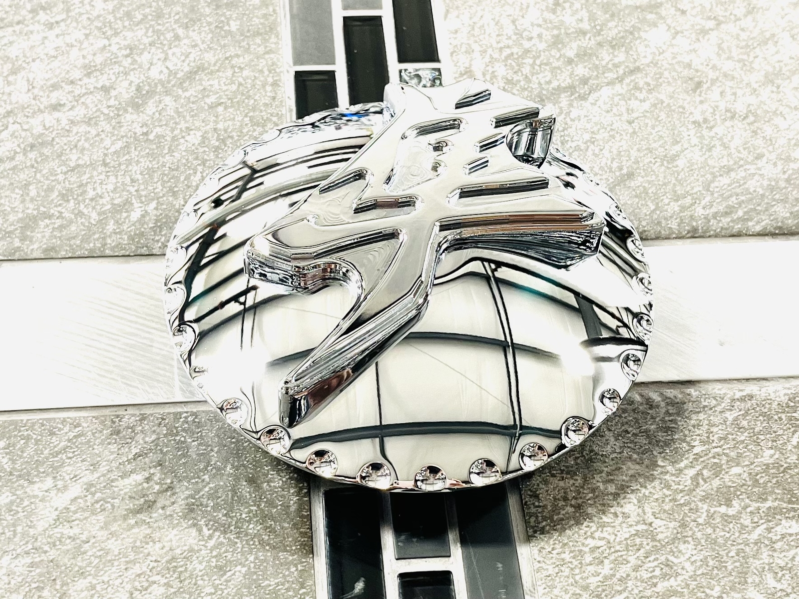 HAYABUSA CHROME 3D KANJI LOGO DIAMOND CUT GAS CAP 2022-2024 SUZUKI HAYABUSA
