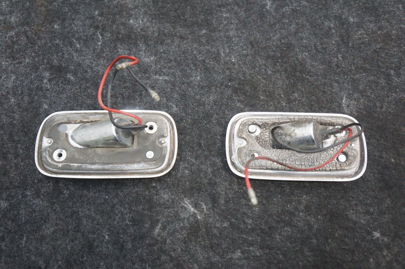 Set 2 Rear Left Right Side Marker Light Lamp OEM Rolls Royce Silver Shadow 1973