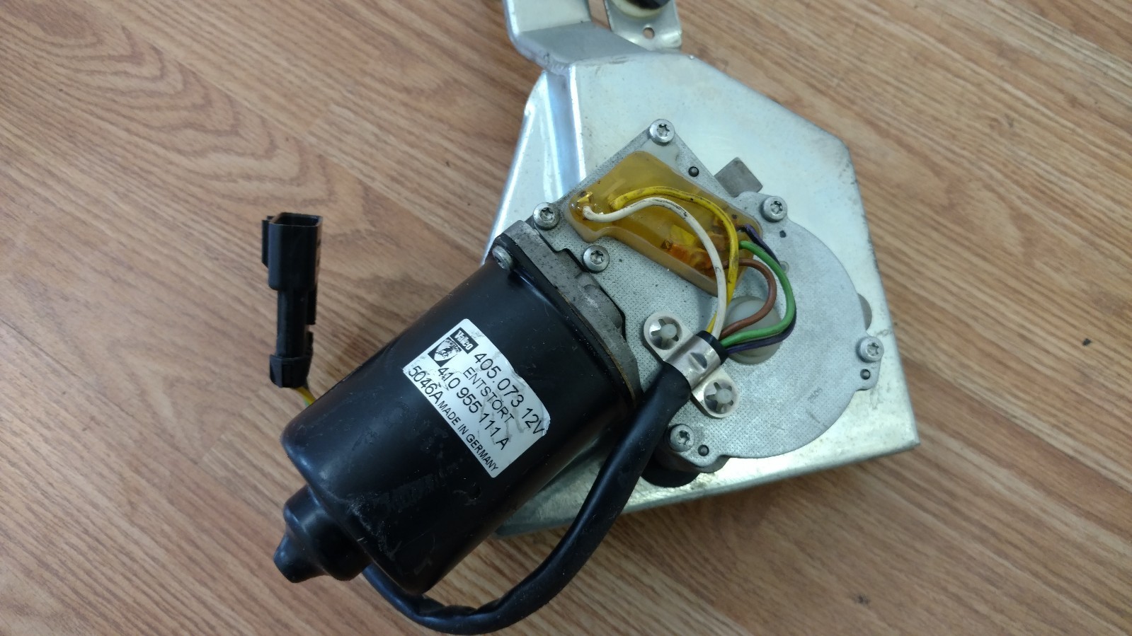 LAMBORGHINI MURCIELAGO LP640 WINDSHIELD WIPER ASSEMBLY MOTOR OEM 417955023