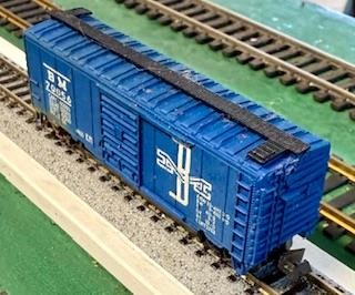 N Scale Minitrix Boston & Maine 40  Boxcar w Rapido couplers