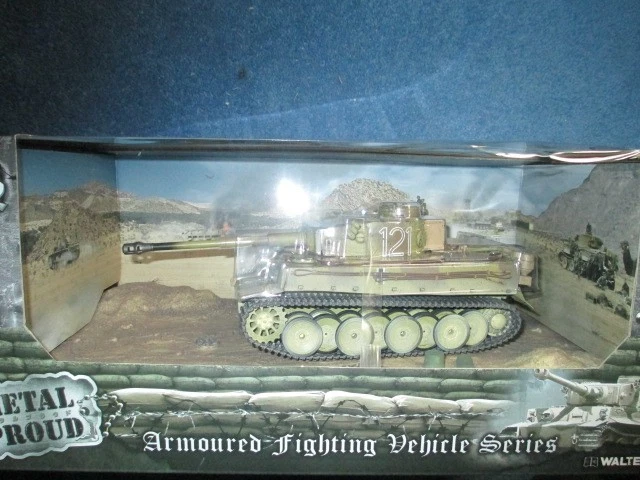 Forces of Valor 1:35 GERMAN SD.KFZ 181 PzKpfw VI TIGER TUNISIA 1943 - Image 3 of 4
