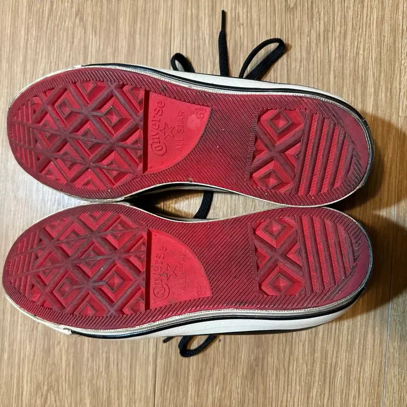 Converse Black Patent Leather Low Top Sneakers, US Size