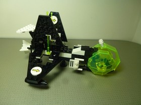 Lego Space Blacktron II 6812 Grid Trekkor, 6832  Super Nova, 6887 Allied Avenger