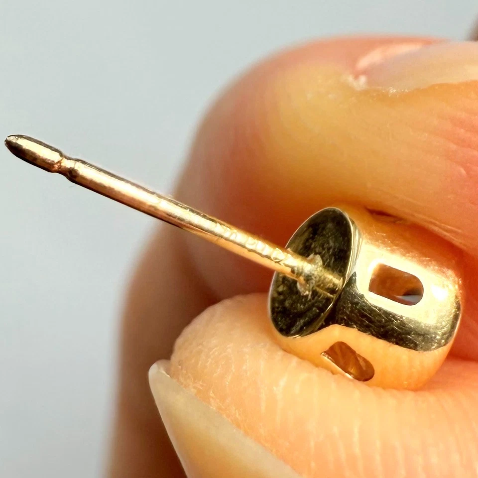 Aretes Diamonique de circonitas cúbicas de oro amarillo de 14K DQ CZ ~ 0,9 gramos 🔥 Foto 3 de 4