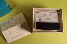 Calectro Precision Meter 0-15 DC Volts No. D1 0920 Made in Japan w/ Box