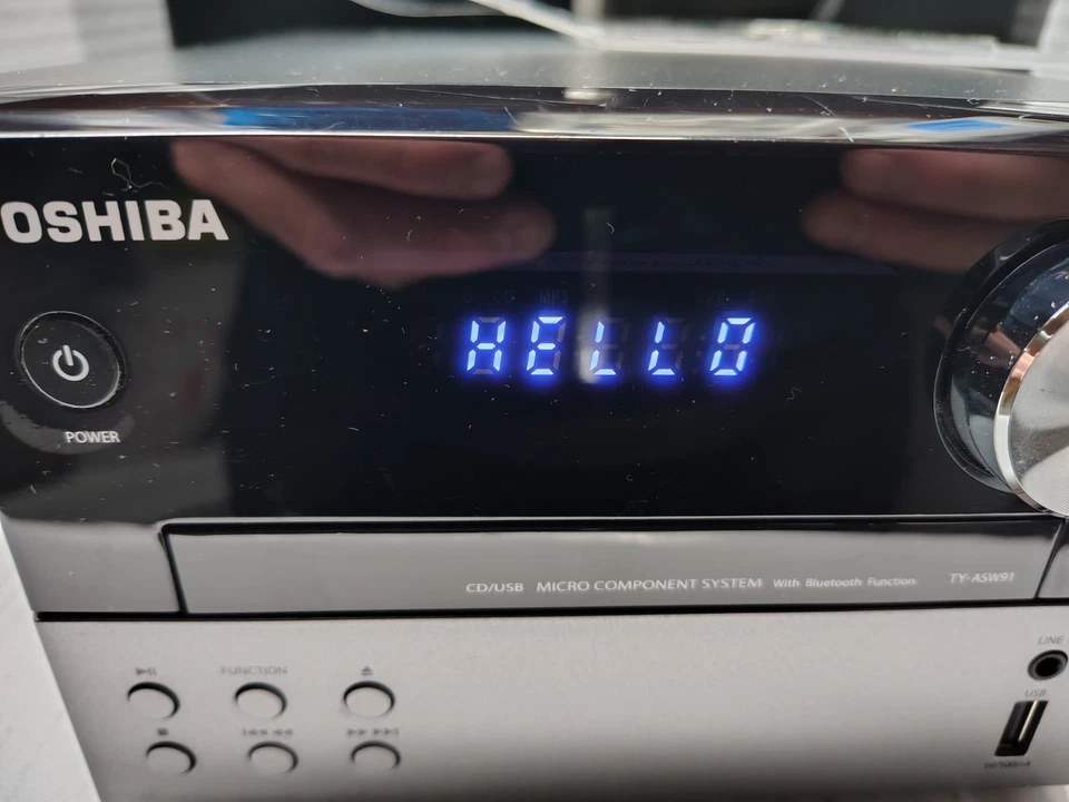 Toshiba Micro Component Wireless Bluetooth FM USB Mp3 CD Speaker Sound System - Image 3 of 4