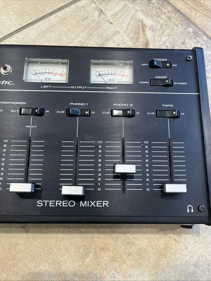 Realistic Stereo Mixer Model 32-1100a Radio Shack w/meters TESTED (NO CORD) - Image 2 of 4