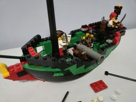 LEGO 6250 Cross Bone Clipper - 99% Complete Authentic Pcs. Very Clean! 