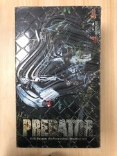 Hot Toys MMS 90 Original Predator 14 inch Action Figure NEW