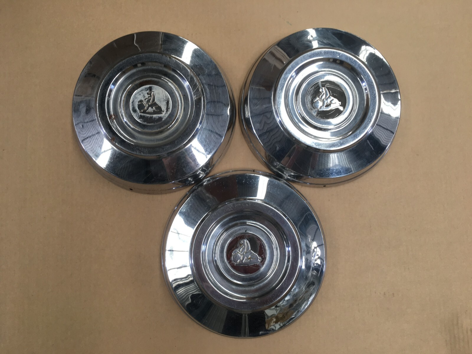 HOLDEN SPECIAL HD HR 13 INCH PREMIER HUB CAP HUBCAPS SECONDHAND