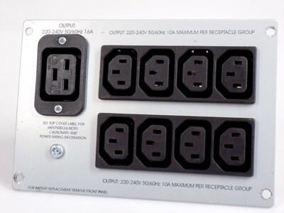 870-11318 Stecker Anschluss Dose Plug Connection Socket (von einem APC USV)