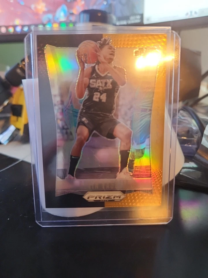2023-24 Panini Prizm Deca Devin Vassell  Black & Gold Shimmer 4/5 Spurs  - Image 2 of 4