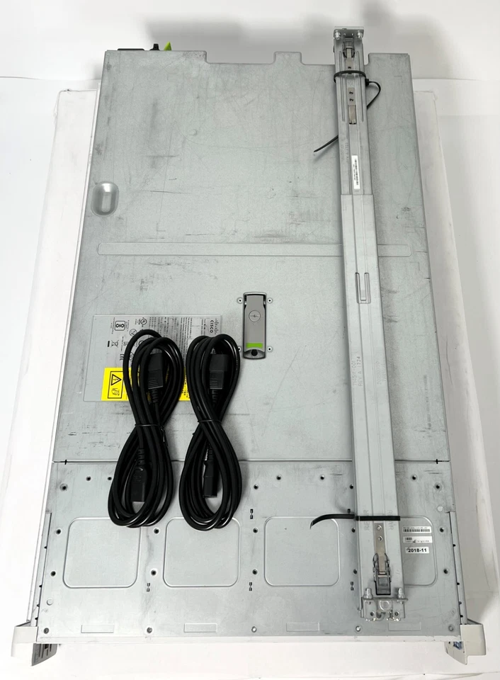 Cisco UCS-C240 M5L 2x 6230 512GB 2x 770W 12LFF + 2SFF Rack Server - Image 3 of 4