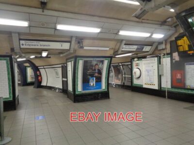 FOTO KORRIDOR KREUZUNG CAMDEN TOWN U-BAHNHOF 2020