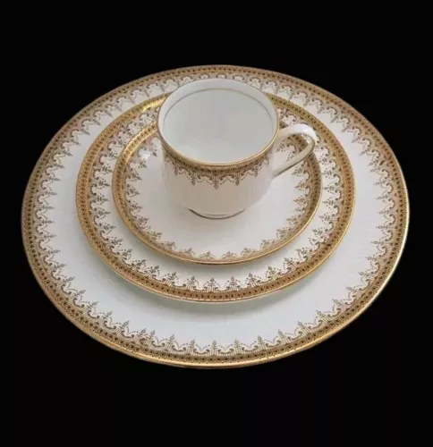 Hitkari Bone China Gold Border Black dot 16PC Dinnerware Set Serving For 4 VTG