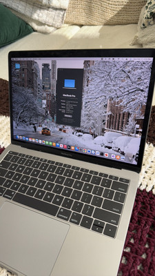 Apple MacBook Pro 13''/ A1708 / 2017 i5-7360U / 8 GB RAM/ 251 GB SSD