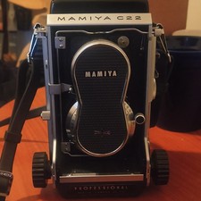 Mamiya C22 Professional TLR Twin Lens Reflex 120mm Film Camera Black