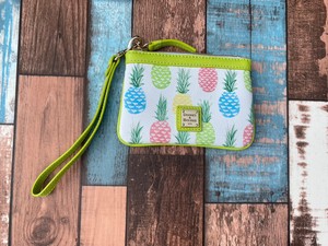 dooney and bourke pineapple wallet