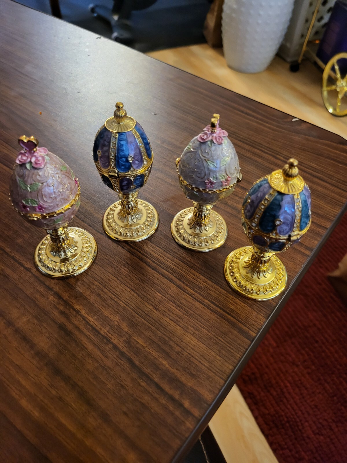 Picture 1 of 10