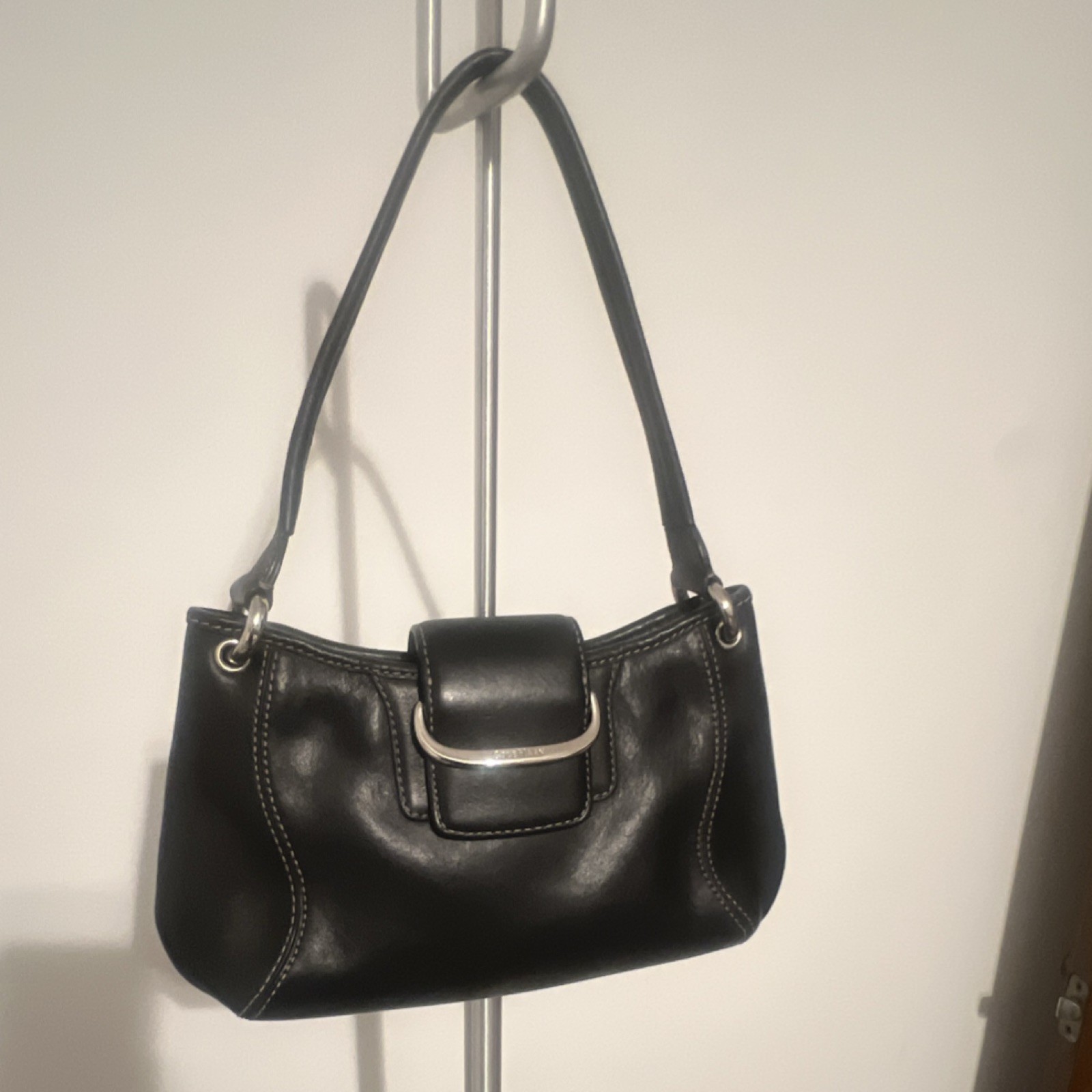 Cole Haan Black Shoulder Bag Magnetic Closure Metal Hardware Women's Fashion