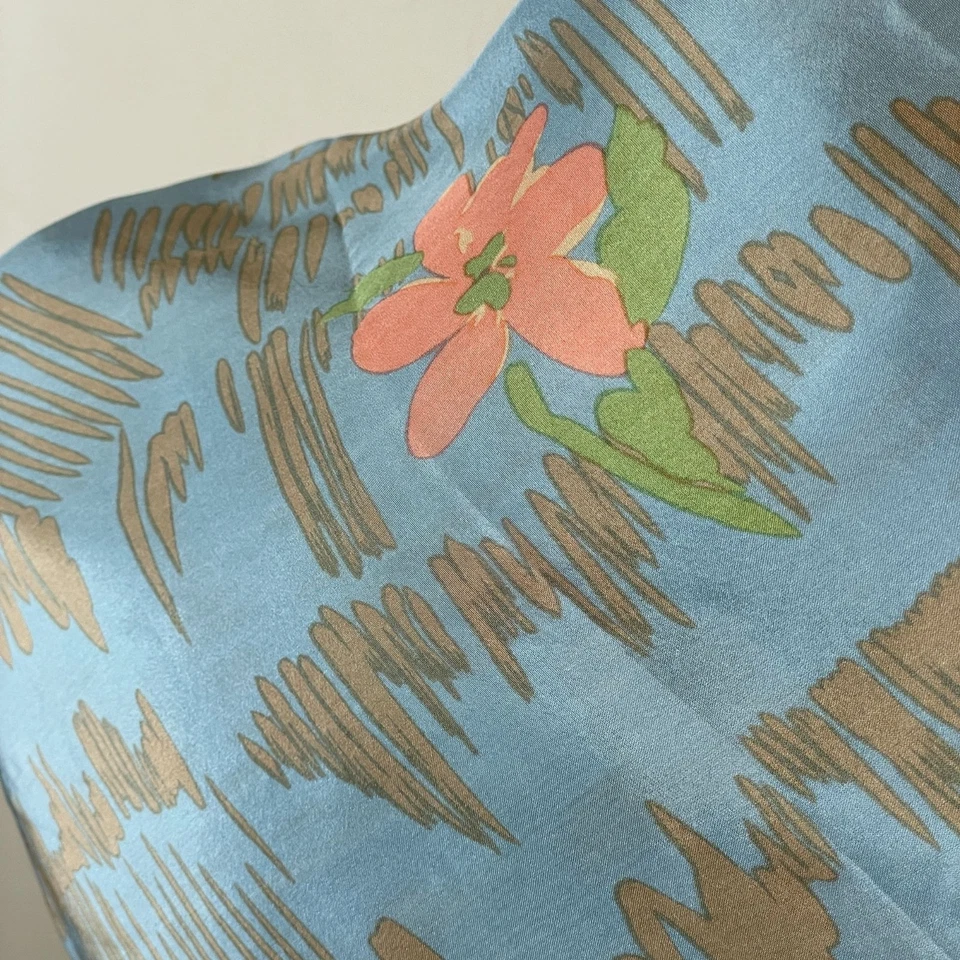 Bufanda de seda floral vintage Bill Blass para mujer 28" silenciada elegante herencia de dinero antiguo Foto 3 de 4