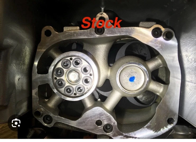 Supercargador Hellcat con placa de rodamiento portada Foto 4 de 4