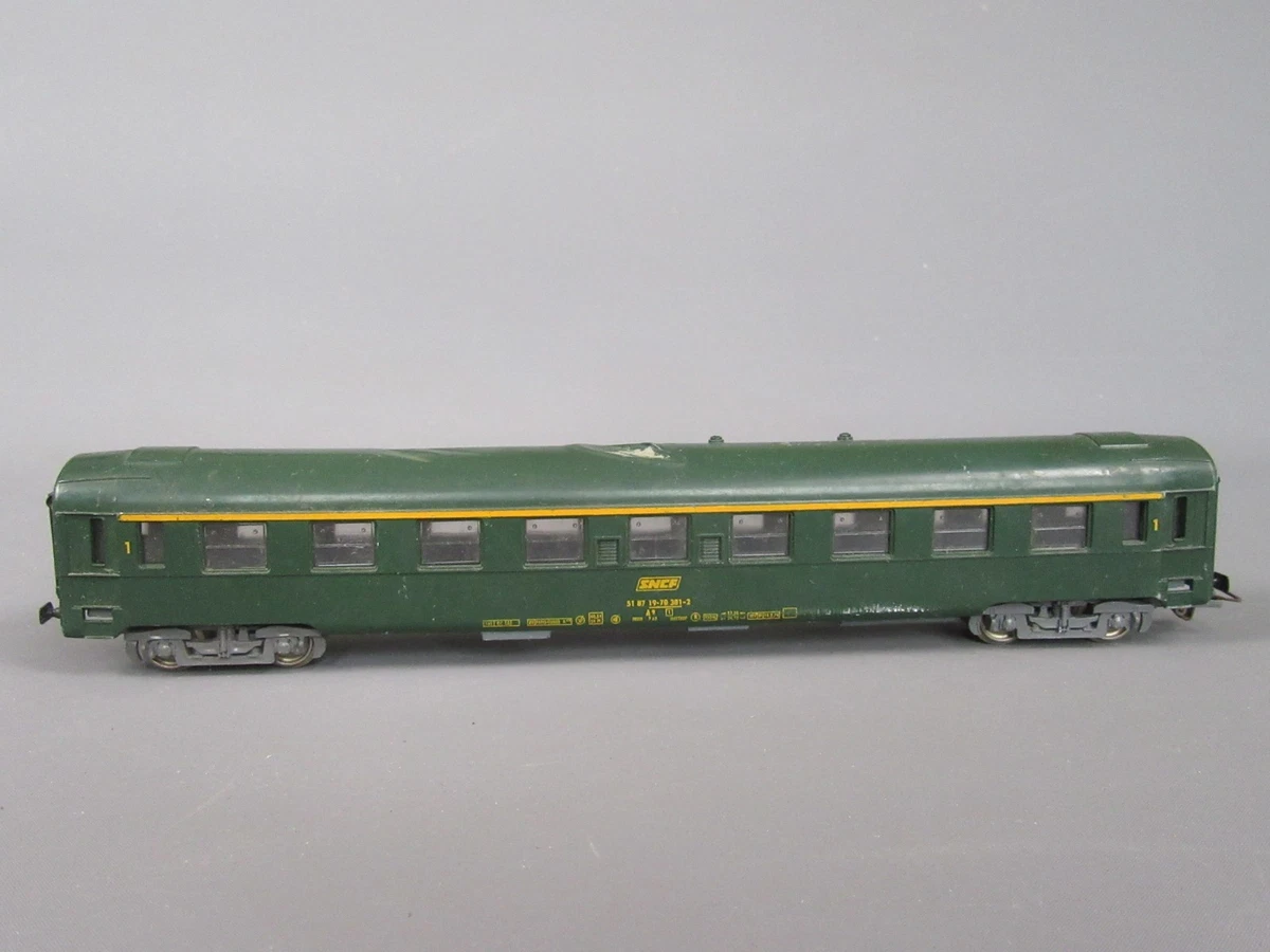 Ree Modeles VB467 Voiture Voyageurs B4D SNCF - HO 1/87 - Époques V-VI