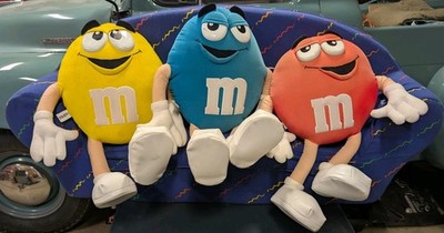 Vintage M&M Candy Store Display 3 Plush Characters On Couch Sofa Advertising Toy