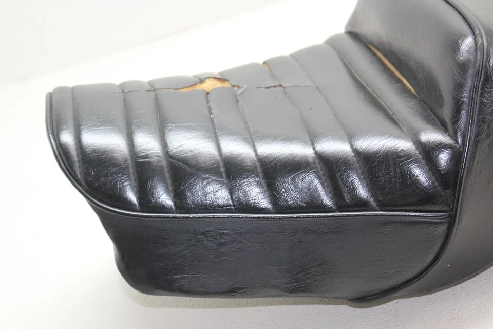 81-83 KAWASAKI KZ1100A SHAFT FRONT REAR SEAT SADDLE — 第 2/4 张图片