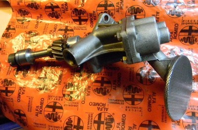 Alfa Romeo Spider 2.0L Engine Oil Pump