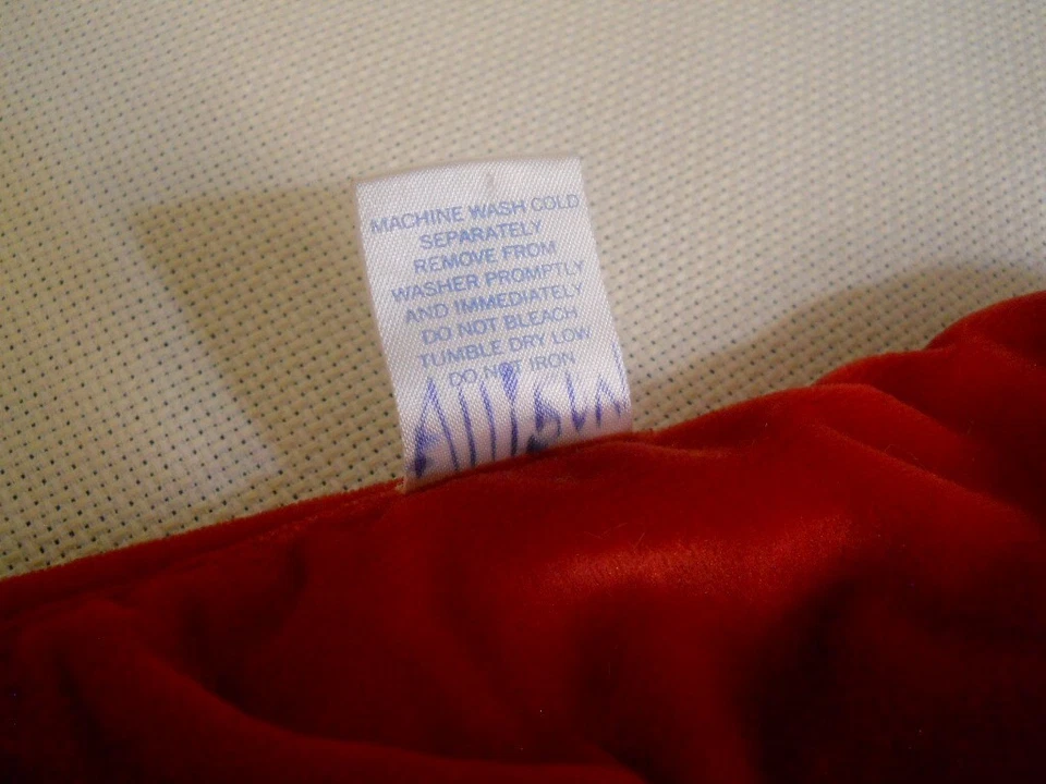 Gymboree 2004 Kitten Cat "Purr fect" Holiday red velvet like soft baby blanket - Image 4 of 4