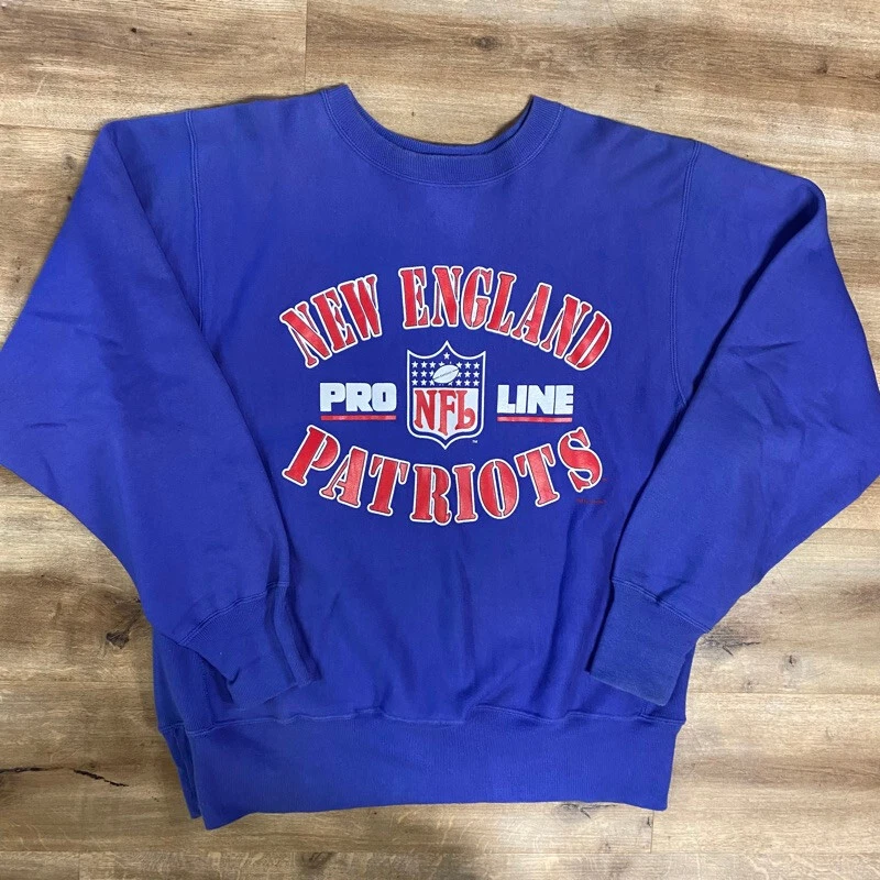 NEW ENGLAND PATRIOTS VINTAGE 90s CHAMPION REVERSE WEAVE NFL SWEATSHIRT LARGE