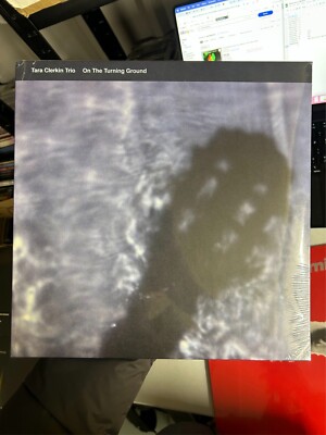 Tara Clerkin Trio: On the Turning Ground (Vinyl) 12'' EP - Neu - Delle to Corner