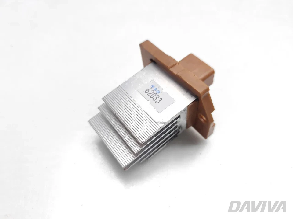 Kia Ceed 1.4 T-GDI Essence 103kW (140 HP) 2019 Hayon 4/5dr (18-24) - Photo 3/4