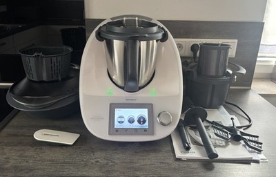 Thermomix TM5 inkl. Varoma, Gemüse-Styler & Cookidoo   Rechnungen vorhanden