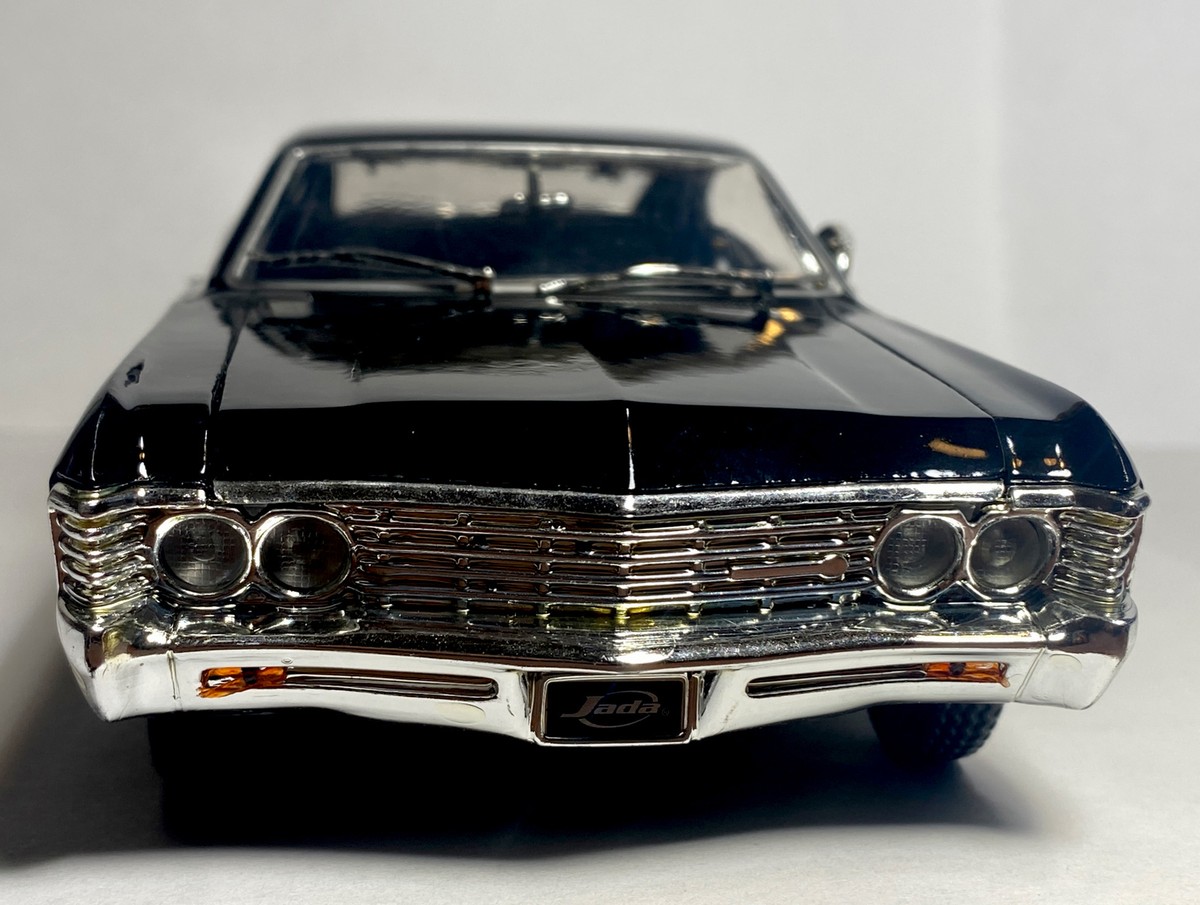 JADA SHOWROOM FLOOR 1:24 1967 Chevy Impala Hard Top (Black