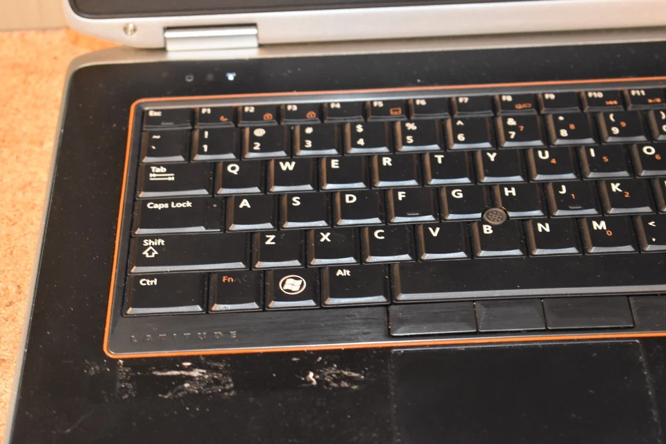 Dell Latitude E6420 Intel Core i5-2520M 4GB RAM 500GB HD Windows 7 32-bit Webcam - Image 4 of 4