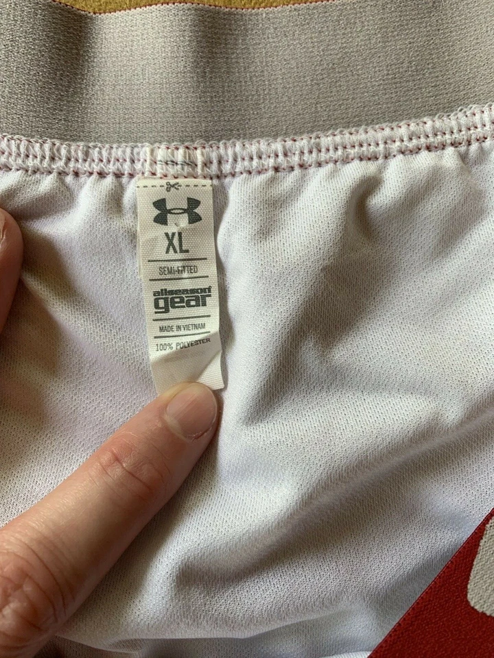 Under Armour All Season Gear Running Shorts Poly Material w/ Liner IU Branded XL - Image 4 of 4