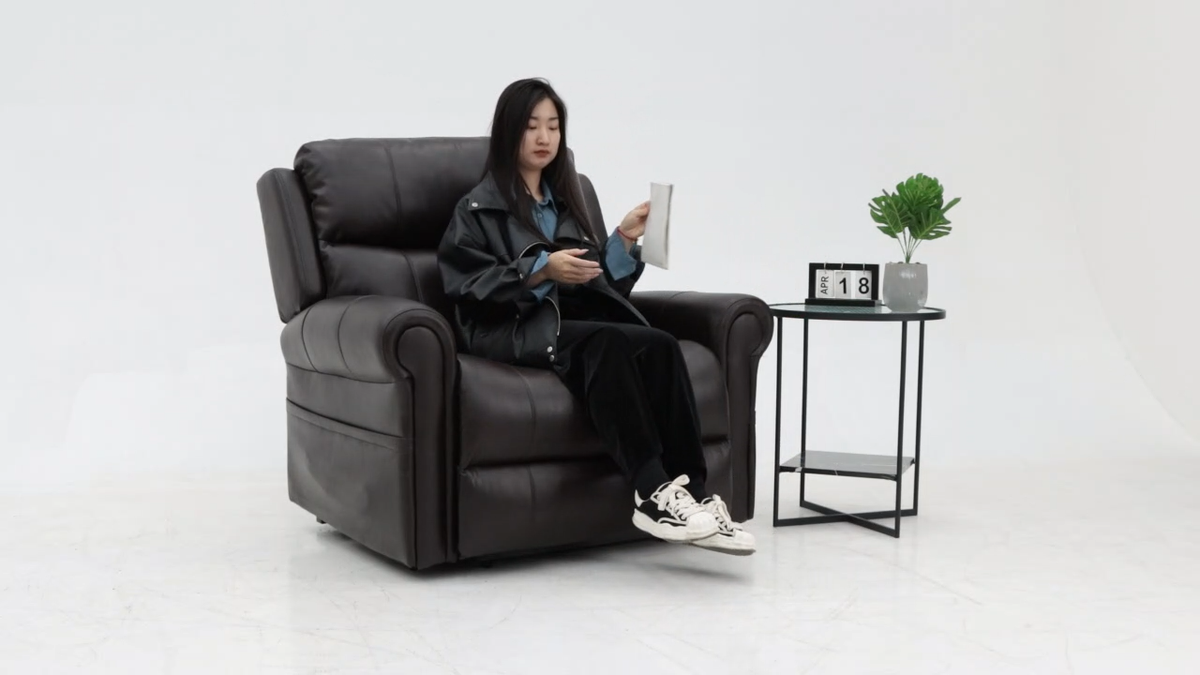 Heavy duty recliner chair for larger heavier person bariatric wide