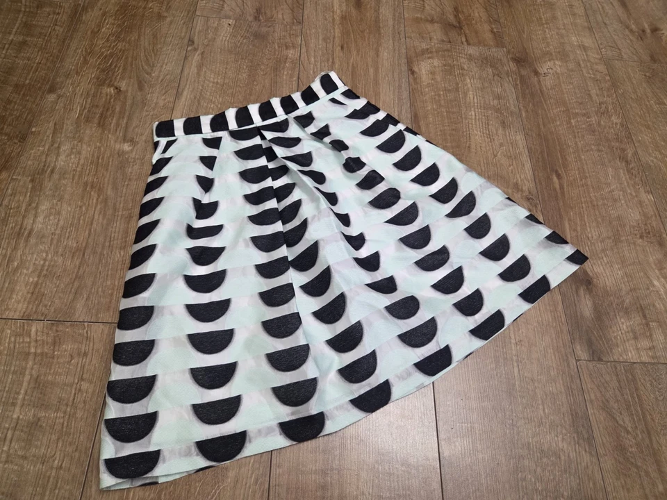 Coast Ladies Green & Black Patterned Mid Zip Skirt Uk Size 6 Used - Image 2 of 4