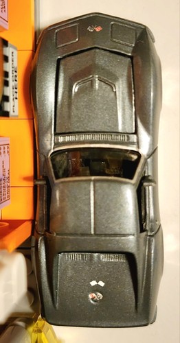 Johnny Lightning 1970 Corvette Stingray Silver 1:64 Scale #14 Diecast Tin Box - Picture 6 of 6