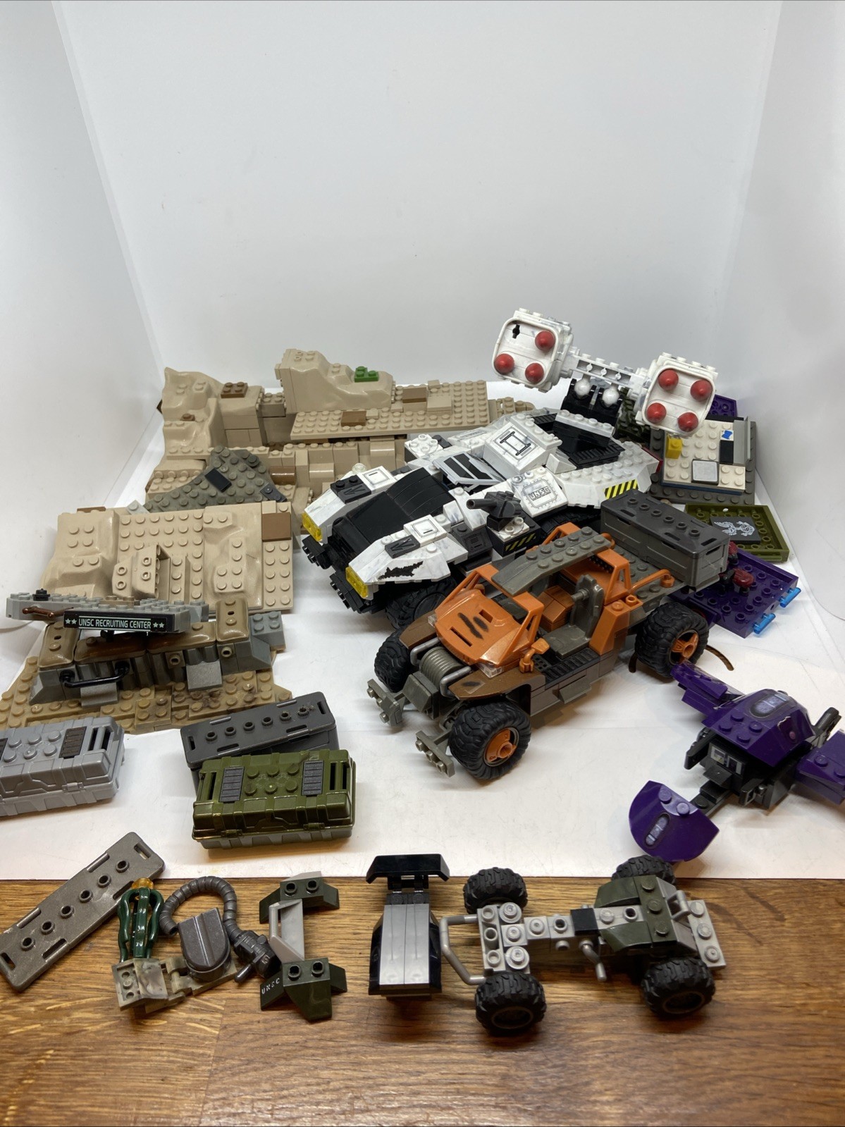 Halo Mega Bloks, UNSC Arctic Wolverine 96852.plus Extras Bundle Job Lot
