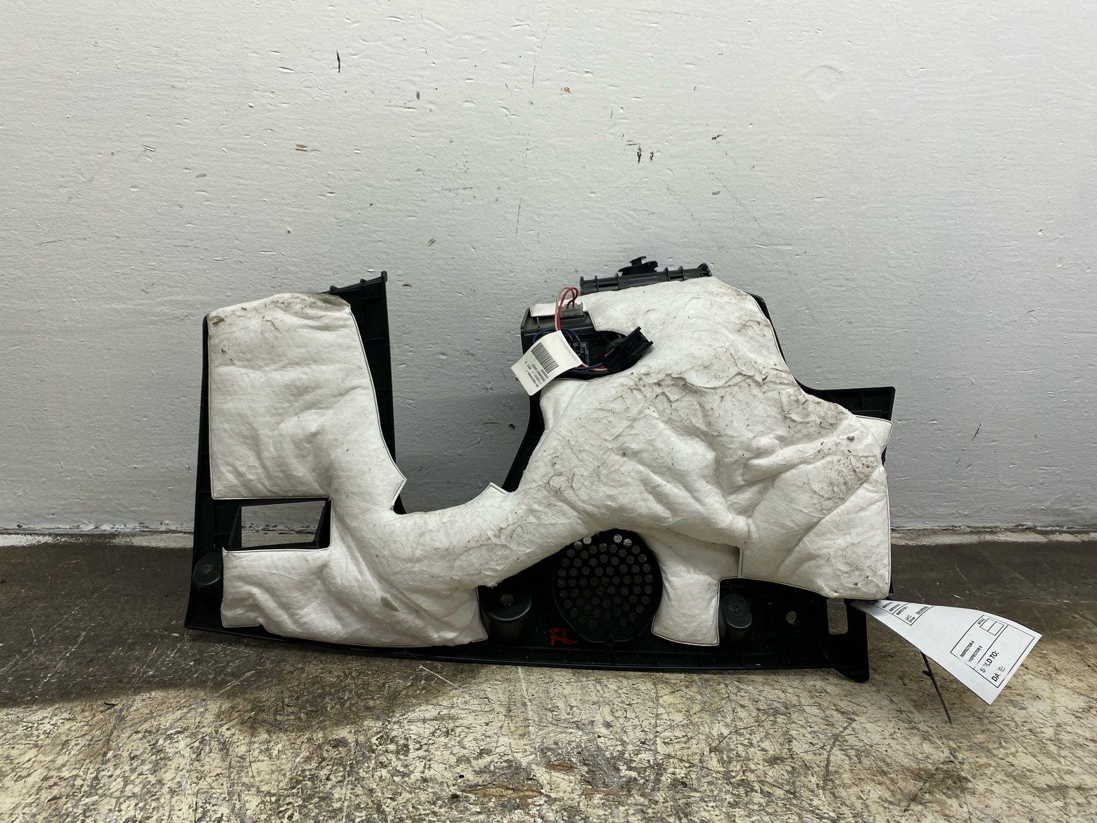 2017-2021 MASERATI LEVANTE OEM FRONT LEFT DRIVER SIDE LOWER UNDER COVER PANNEL
