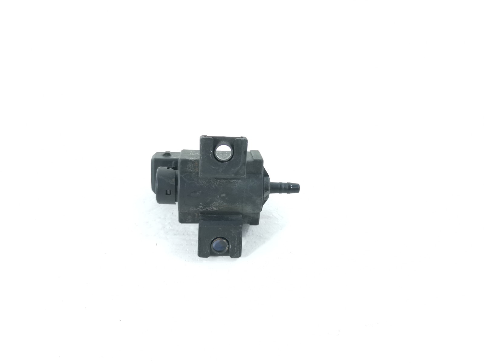 MASERATI Levante 3.0L AWD 2018  Exhaust Solenoid Vacuum Valve 670002843 OEM