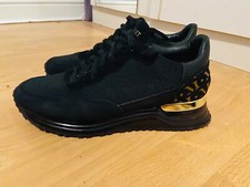 mens mallet trainers size 7 from flannels fully back with a gold back worn Twice