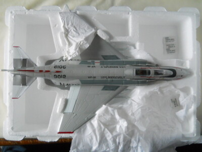 CDCアーマーコレクション F-4 Phantom U.S. Navy Armour Collection Franklin Mint F-4 Phantom US Navy Sundowners War
