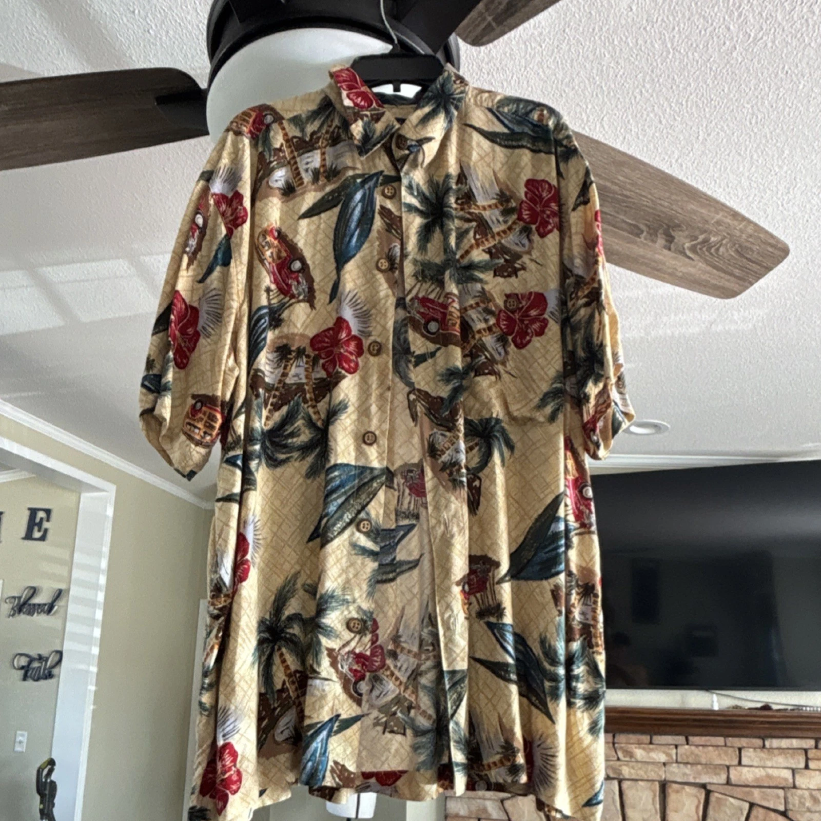 Chereskin Men's Hawaiian Tropical Button-Up Shirt Beige Multi-Color Size L