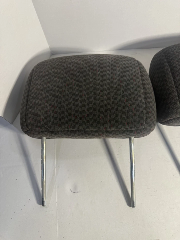 1999-2005 Pontiac Grand Am Head Rest Front Seats Cloth - Image 4 of 4